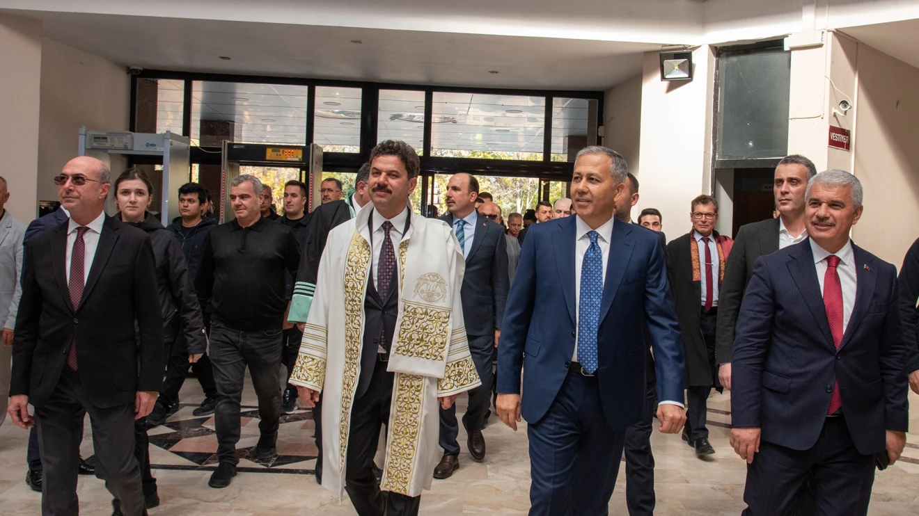 Selçuk Üniversitesi akademik yıl açılışı, Bakan Ali Yerlikaya’nın katılımıyla gerçekleşti